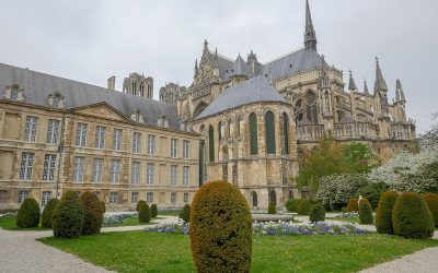What Are the Oldest Palaces in France?