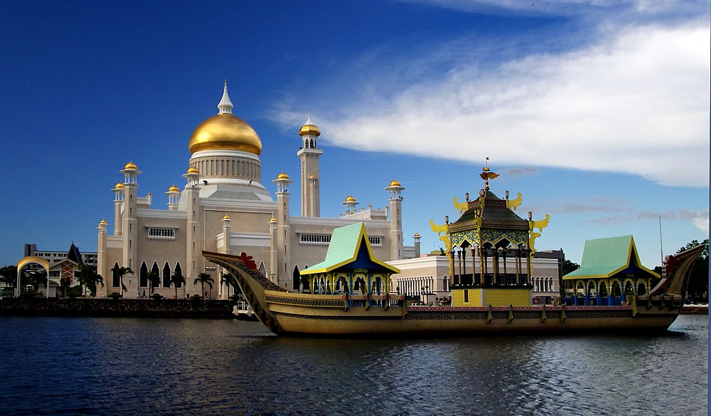 Sultan Omar Ali Saifuddien Mosque, Brunei