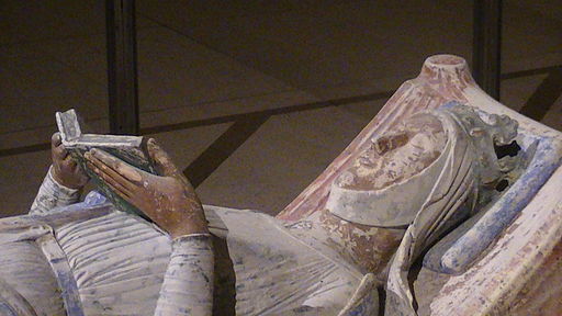 Effigy of Eleanor of Aquitaine in the church of Fontevraud Abbey